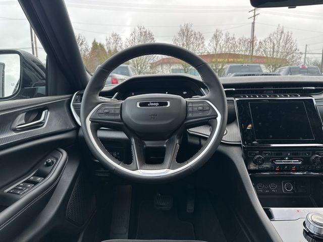 new 2025 Jeep Grand Cherokee car, priced at $35,250