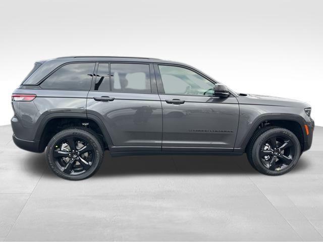 new 2025 Jeep Grand Cherokee car, priced at $35,250