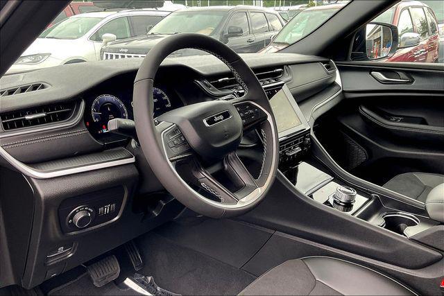 new 2025 Jeep Grand Cherokee car, priced at $34,550