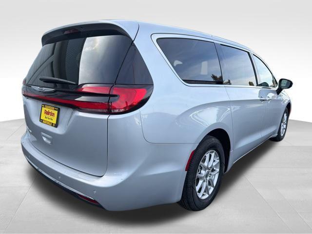 used 2024 Chrysler Pacifica car, priced at $27,000