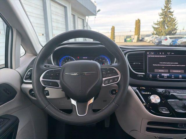 used 2024 Chrysler Pacifica car, priced at $27,000