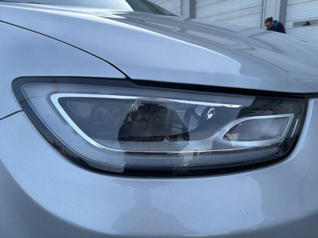 used 2024 Chrysler Pacifica car, priced at $27,000