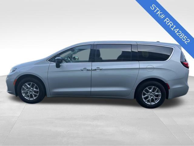used 2024 Chrysler Pacifica car, priced at $27,000