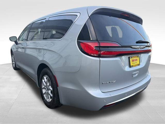 used 2024 Chrysler Pacifica car, priced at $27,000