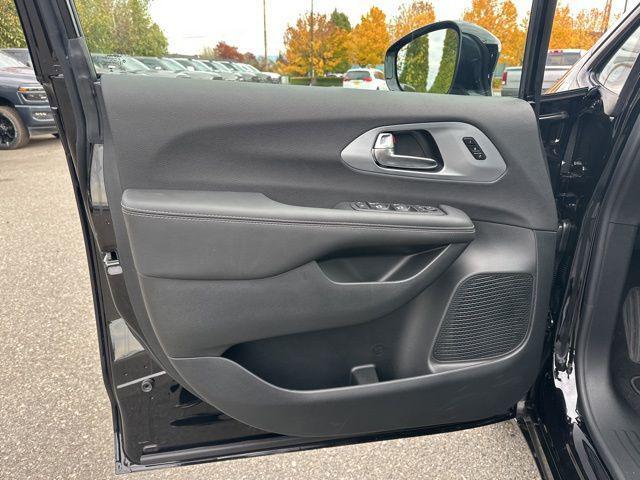 new 2026 Chrysler Pacifica car, priced at $44,500