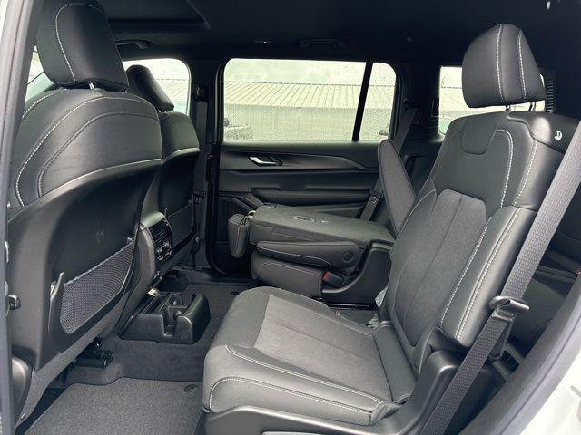 new 2026 Jeep Grand Cherokee L car, priced at $35,200
