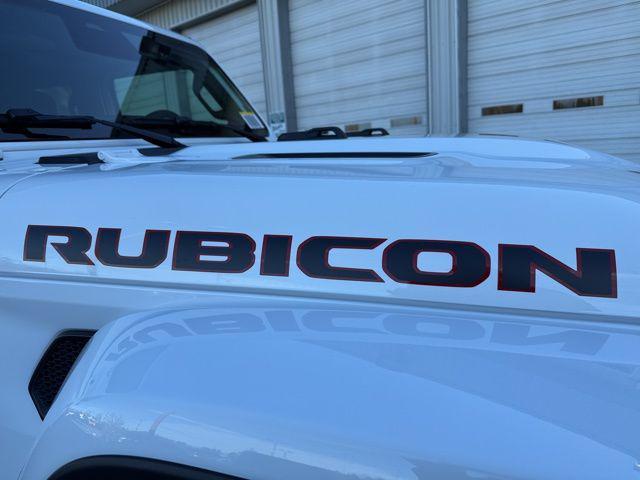 new 2026 Jeep Gladiator car, priced at $49,800