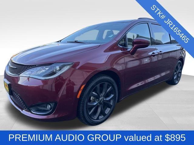 used 2018 Chrysler Pacifica car, priced at $11,000