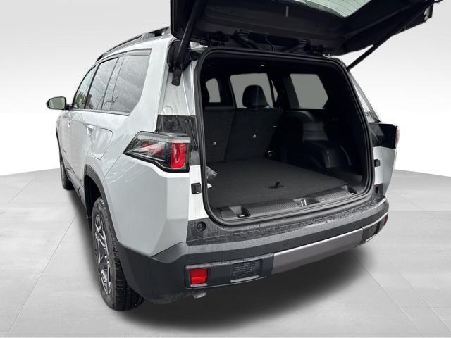 new 2026 Jeep Cherokee car, priced at $42,590