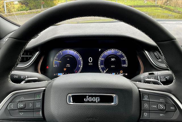 new 2025 Jeep Grand Cherokee L car