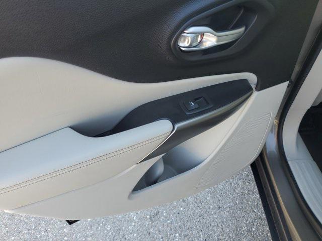 used 2020 Jeep Cherokee car, priced at $18,499