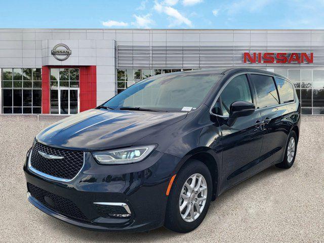 used 2023 Chrysler Pacifica car, priced at $26,297