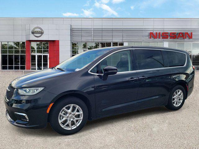 used 2023 Chrysler Pacifica car, priced at $26,297