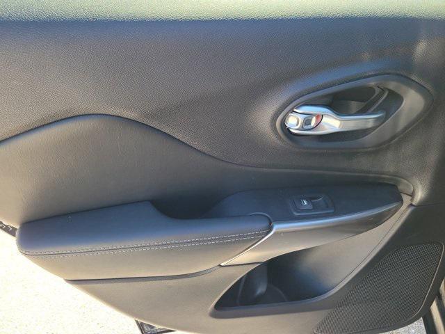 used 2021 Jeep Cherokee car, priced at $8,999