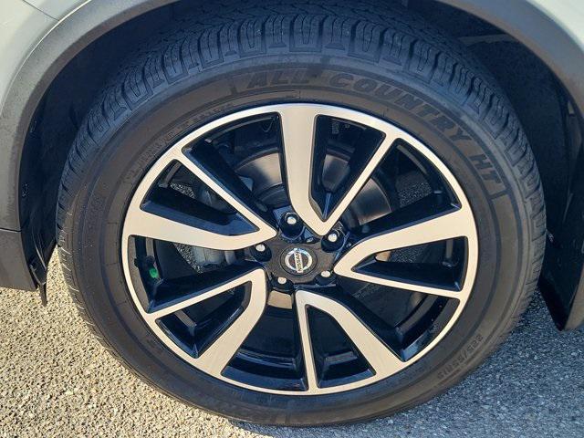 used 2020 Nissan Rogue car, priced at $14,999