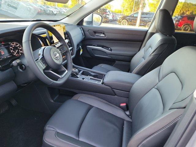 new 2025 Nissan Pathfinder car, priced at $34,669