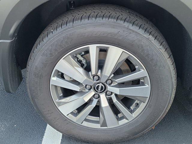 new 2025 Nissan Pathfinder car, priced at $34,669