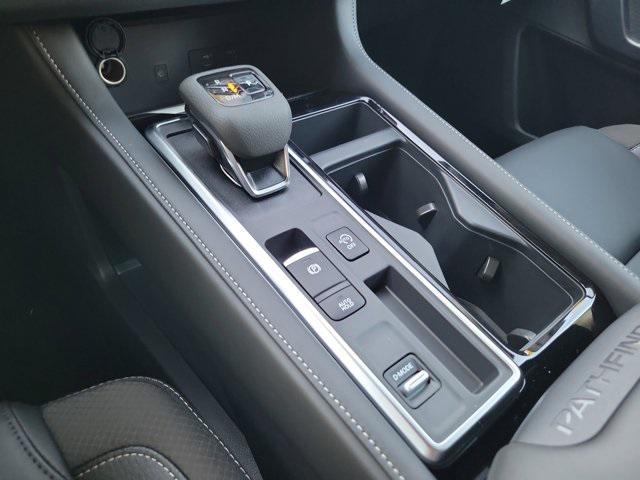 new 2025 Nissan Pathfinder car, priced at $34,669