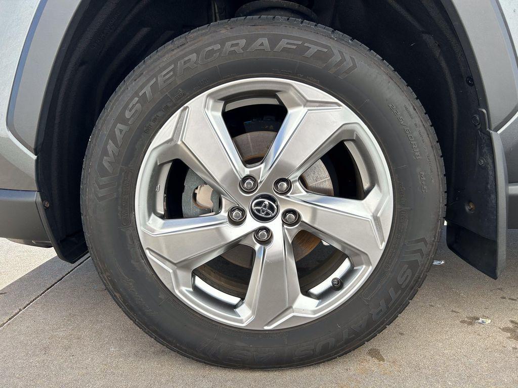 used 2021 Toyota RAV4 Hybrid car, priced at $25,458