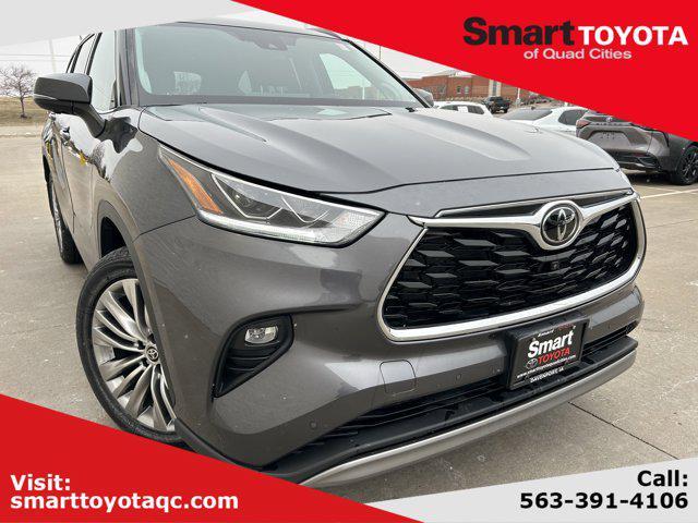 used 2023 Toyota Highlander car, priced at $41,995