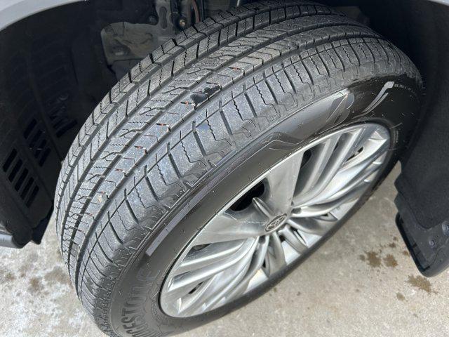 used 2024 Toyota Highlander Hybrid car, priced at $50,251