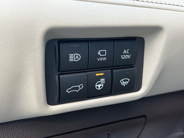 used 2021 Toyota Highlander Hybrid car, priced at $35,264