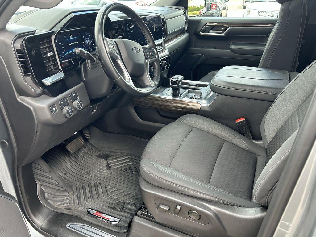 used 2024 Chevrolet Silverado 1500 car, priced at $45,329