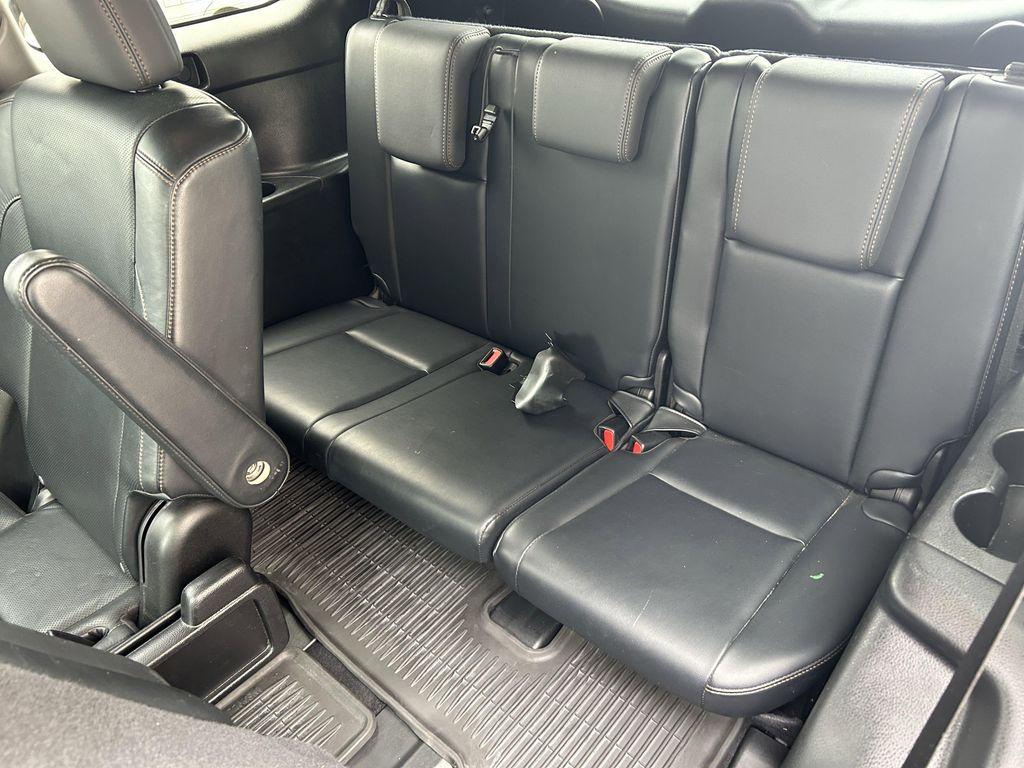 used 2015 Toyota Highlander car, priced at $21,604