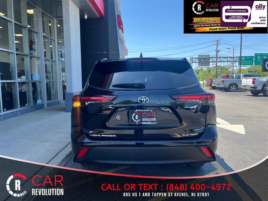 used 2024 Toyota Highlander car, priced at $34,394
