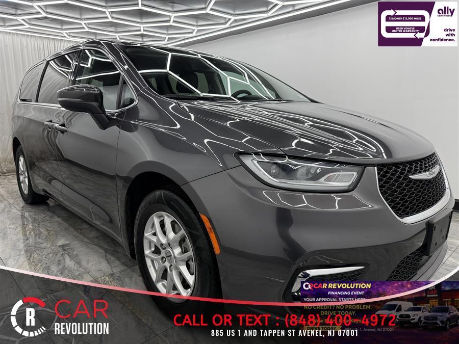used 2023 Chrysler Pacifica car, priced at $21,999