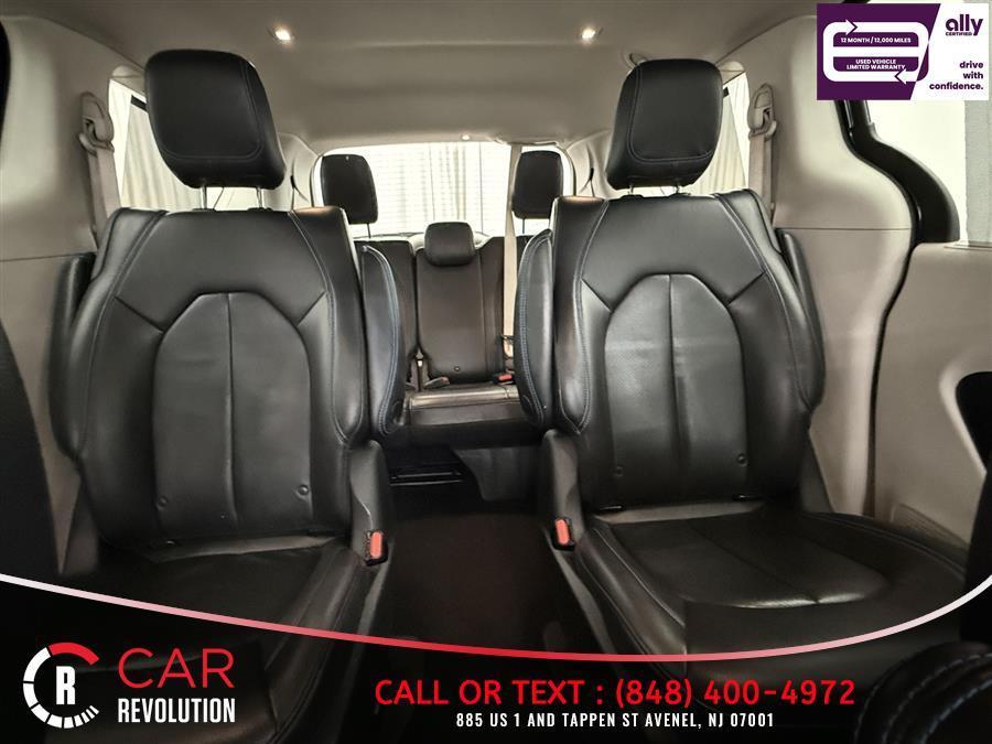 used 2021 Chrysler Pacifica Hybrid car, priced at $19,599
