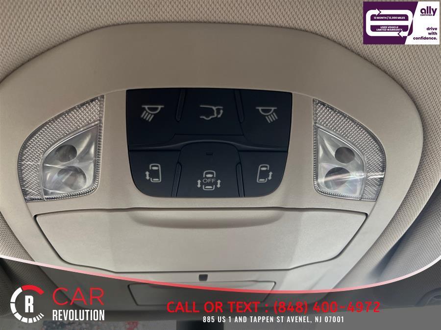 used 2024 Chrysler Pacifica Hybrid car, priced at $25,794