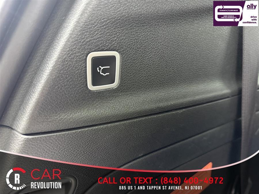 used 2024 Chrysler Pacifica Hybrid car, priced at $28,999