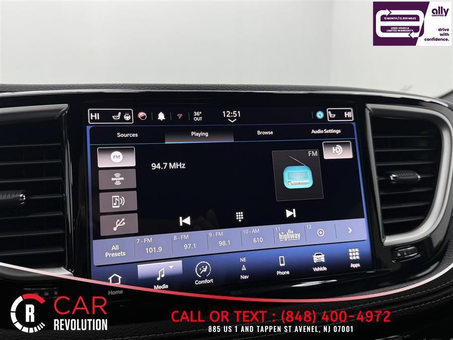 used 2024 Chrysler Pacifica Hybrid car, priced at $28,999
