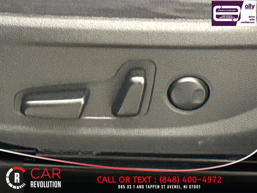 used 2023 Hyundai Santa Fe car, priced at $21,794