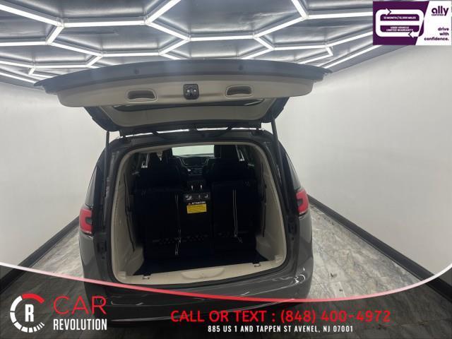 used 2021 Chrysler Pacifica Hybrid car, priced at $19,999
