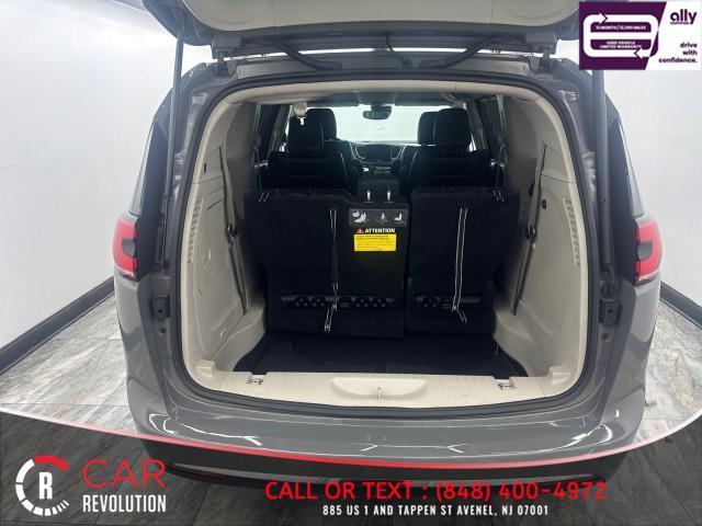 used 2021 Chrysler Pacifica Hybrid car, priced at $19,999