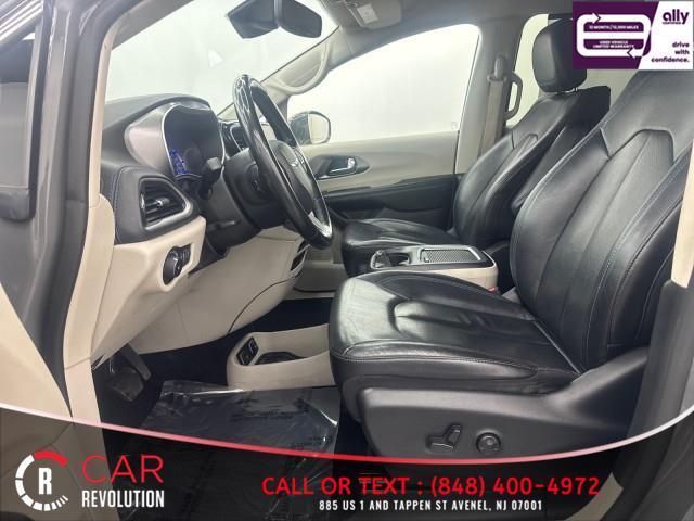 used 2021 Chrysler Pacifica Hybrid car, priced at $19,999