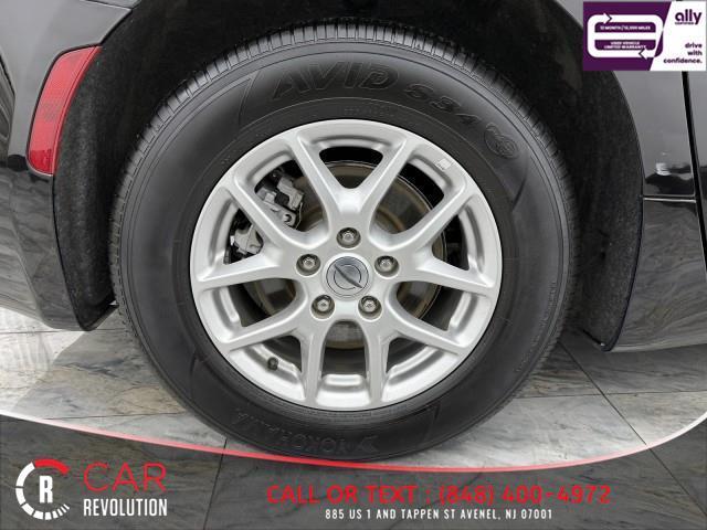 used 2024 Chrysler Pacifica car, priced at $20,300