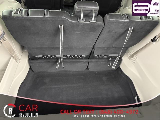 used 2024 Chrysler Pacifica car, priced at $20,300