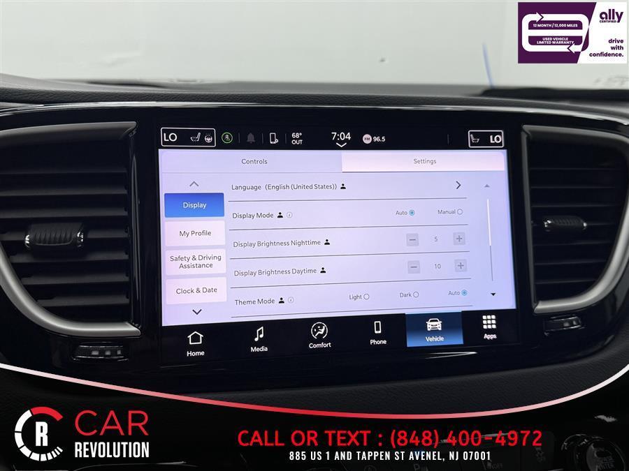 used 2024 Chrysler Pacifica car, priced at $23,999
