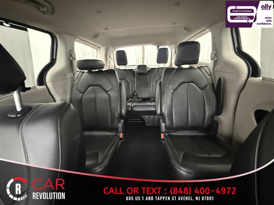 used 2024 Chrysler Pacifica car, priced at $23,999