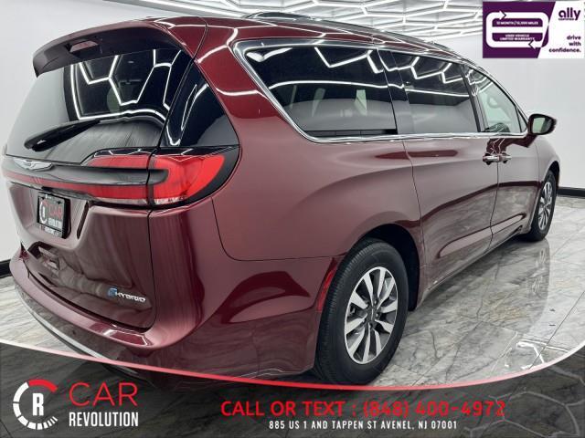 used 2021 Chrysler Pacifica Hybrid car, priced at $15,900