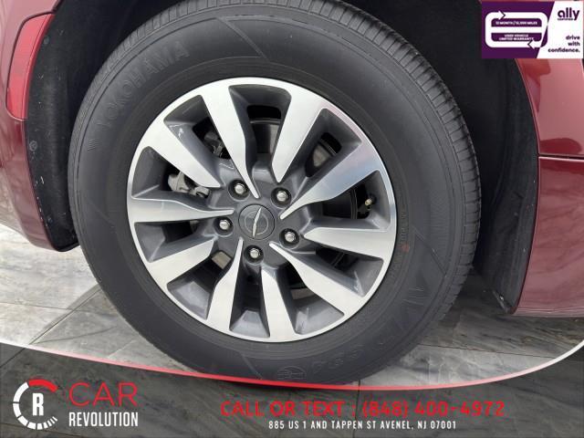 used 2021 Chrysler Pacifica Hybrid car, priced at $15,900