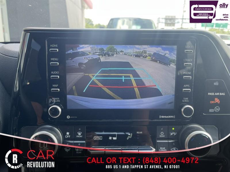 used 2021 Toyota Highlander car, priced at $26,675
