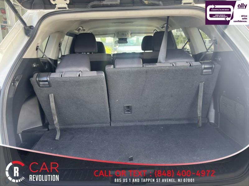 used 2021 Toyota Highlander car, priced at $26,675