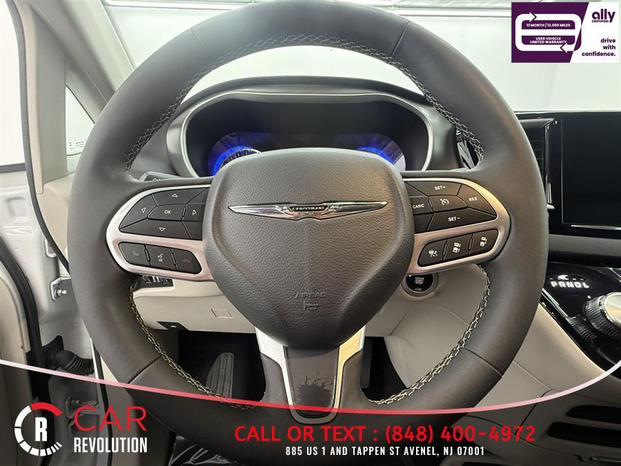 used 2024 Chrysler Pacifica car, priced at $21,999