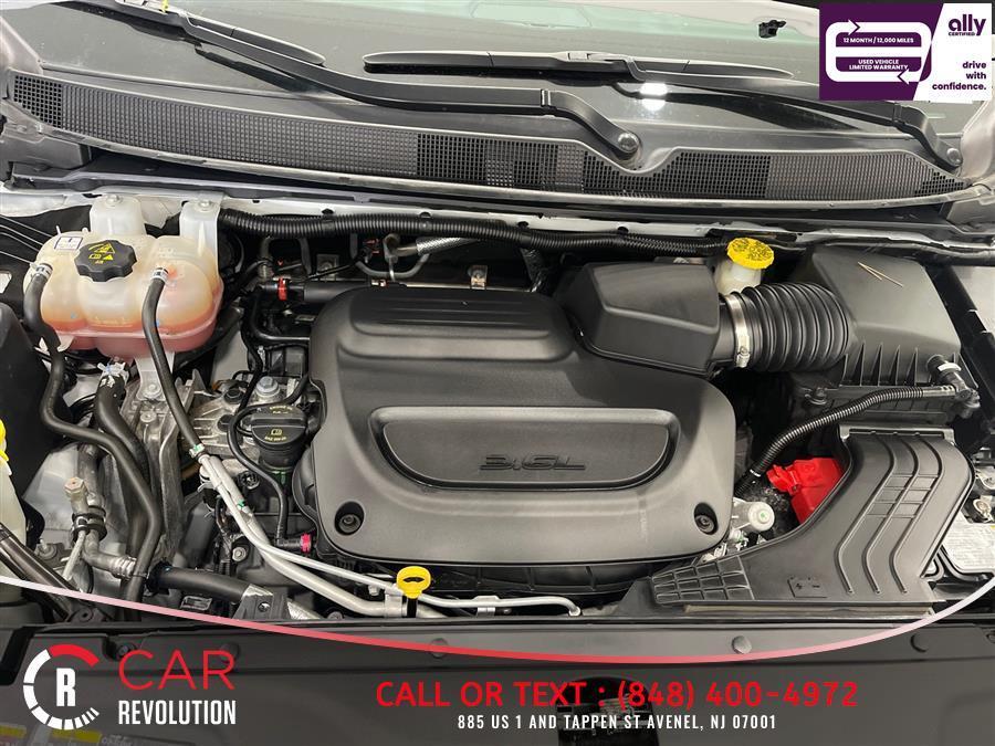 used 2023 Chrysler Pacifica car, priced at $22,145