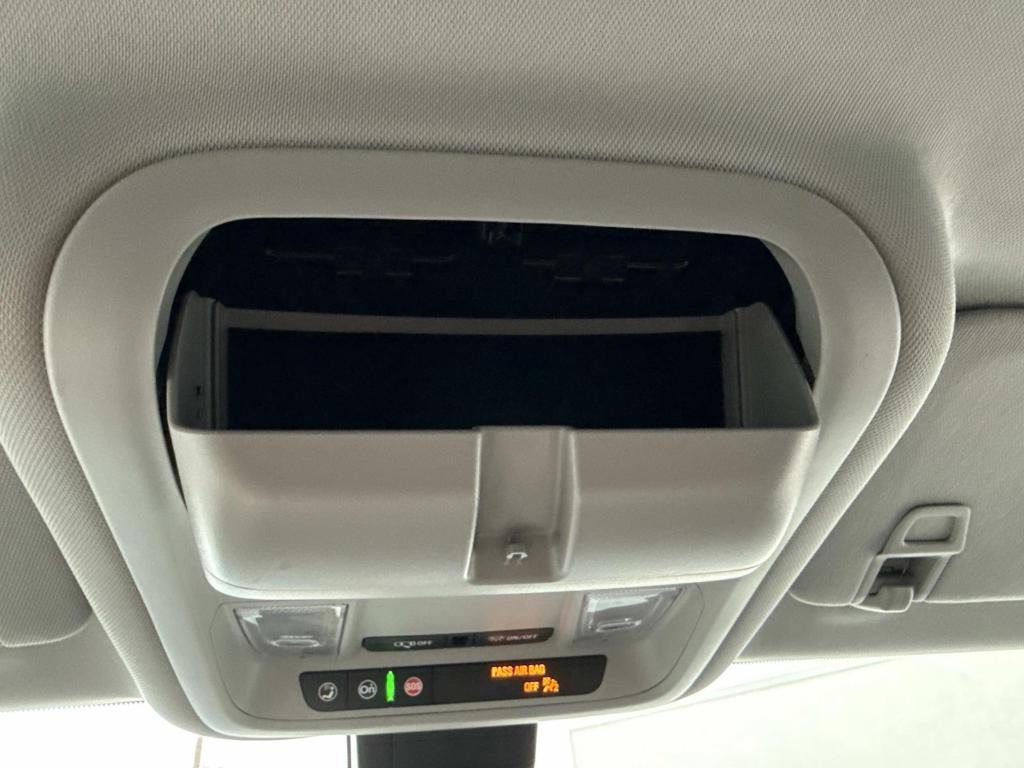 used 2023 Chevrolet Equinox car, priced at $17,888