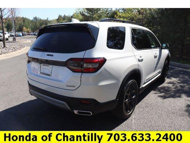 used 2025 Honda Pilot car, priced at $47,710